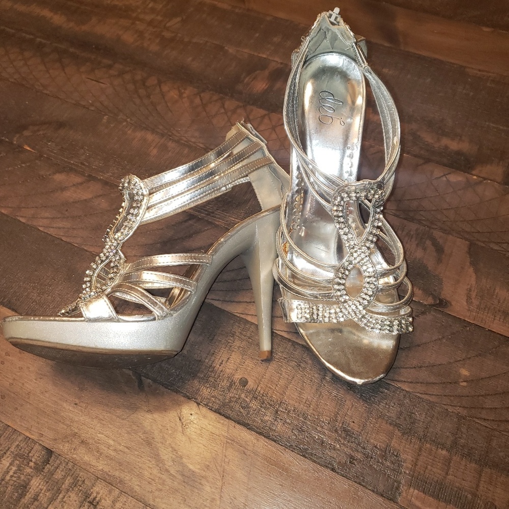 Prom shoes